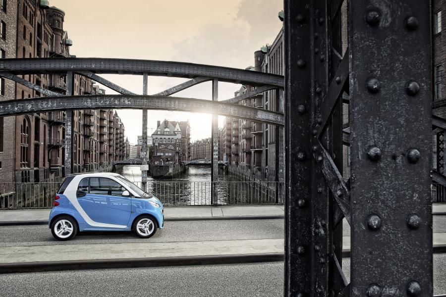  Smart ForTwo Edition Iceshine Coupe (C451) 2012 года  (фото 18 из 24)